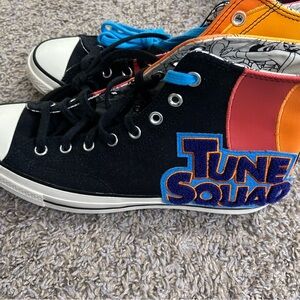 Space Jam Converse, size 10.5. Never been worn and brand new